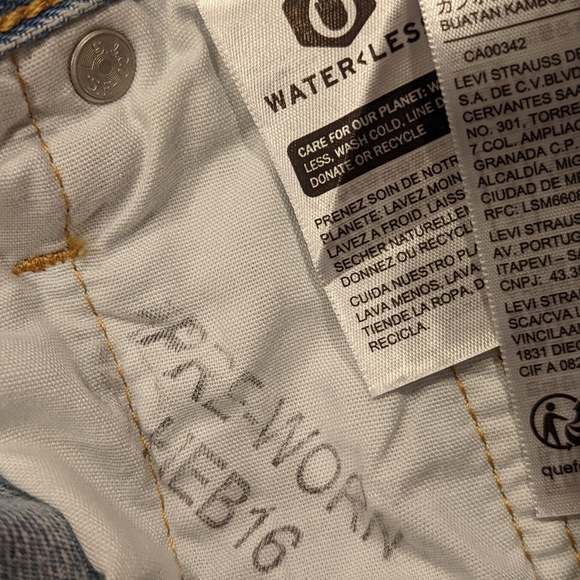 Levi's Women's Blue Denim Shorts 501 - Picture 3 of 8